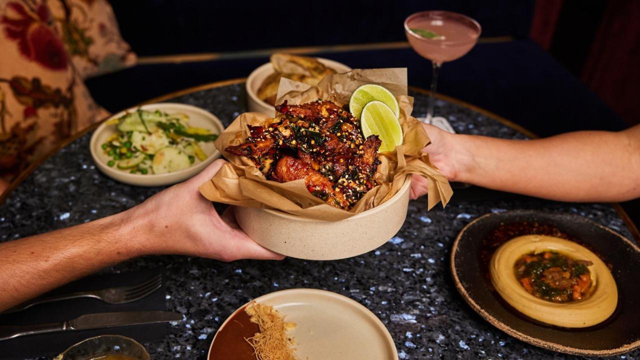 Ovolo The Valley Brisbane Ngoại thất bức ảnh A meal at the restaurant