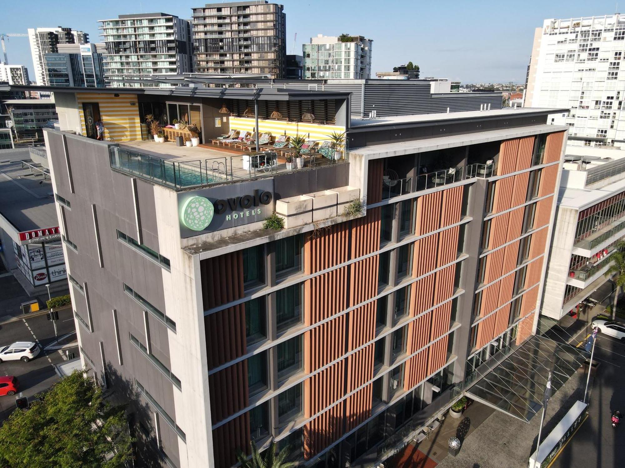 Ovolo The Valley Brisbane Ngoại thất bức ảnh The Hotel's rooftop pool