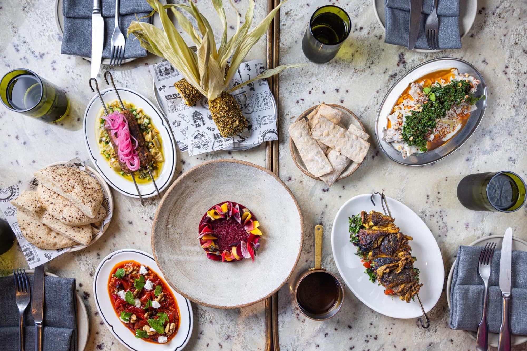 Ovolo The Valley Brisbane Ngoại thất bức ảnh Dishes at the restaurant